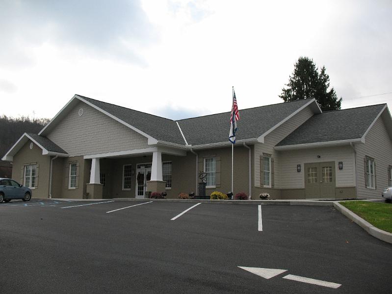 Amos Carvelli Funeral Home/Pictures/IMG_3379